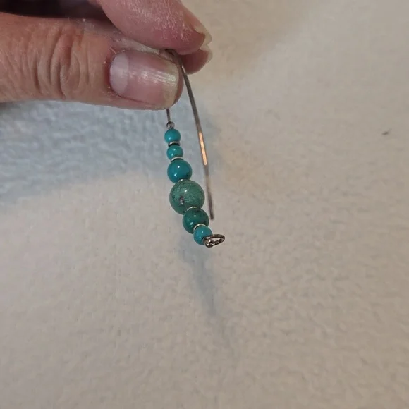 Elegant Turquoise Beaded Earrings - Picture 3 of 3